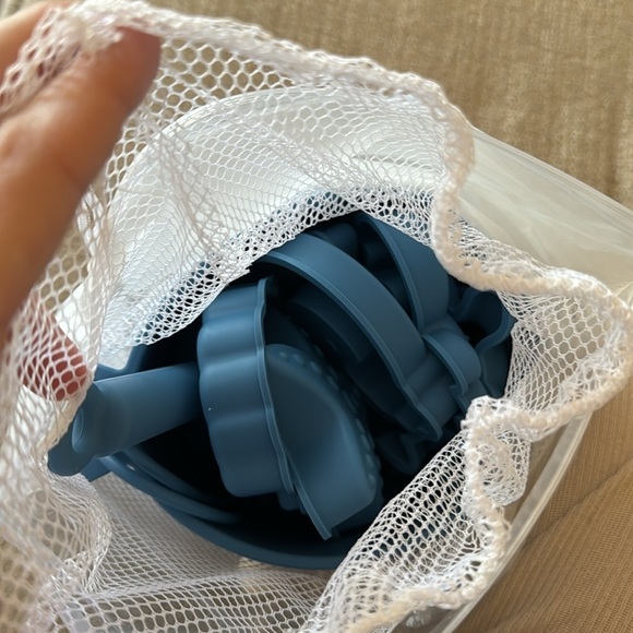 ELBEBE Silicone Baby Beach Toy Blue Set of 8 - Picture 3 of 3